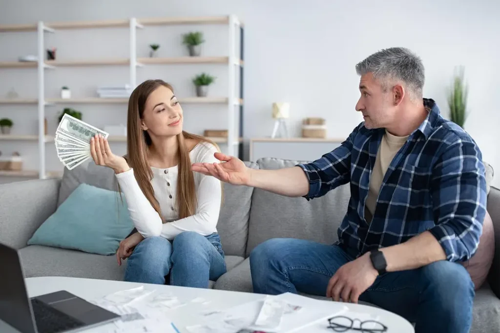 درخواست پول از همسر