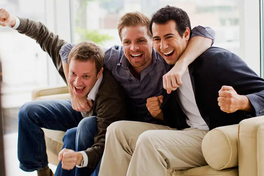 همسر رفیق باز